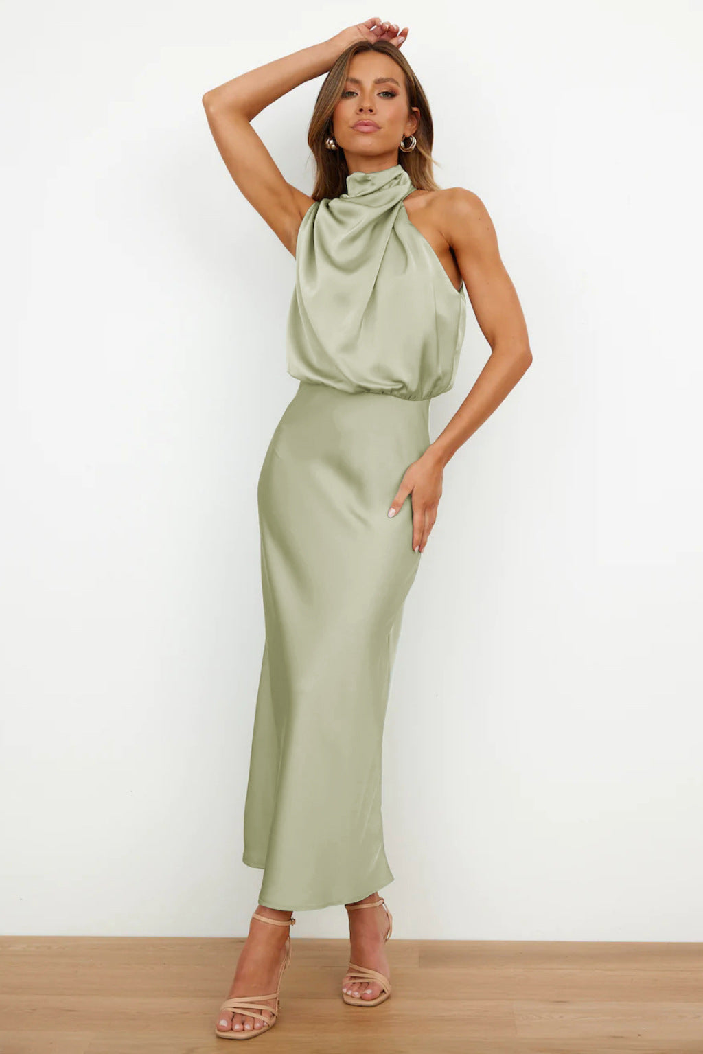 Carlina | Abito Lungo in Satin con Scollo Halter