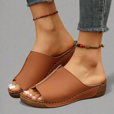 Clemensia | Sandali con zeppa fatti a mano in materiale premium