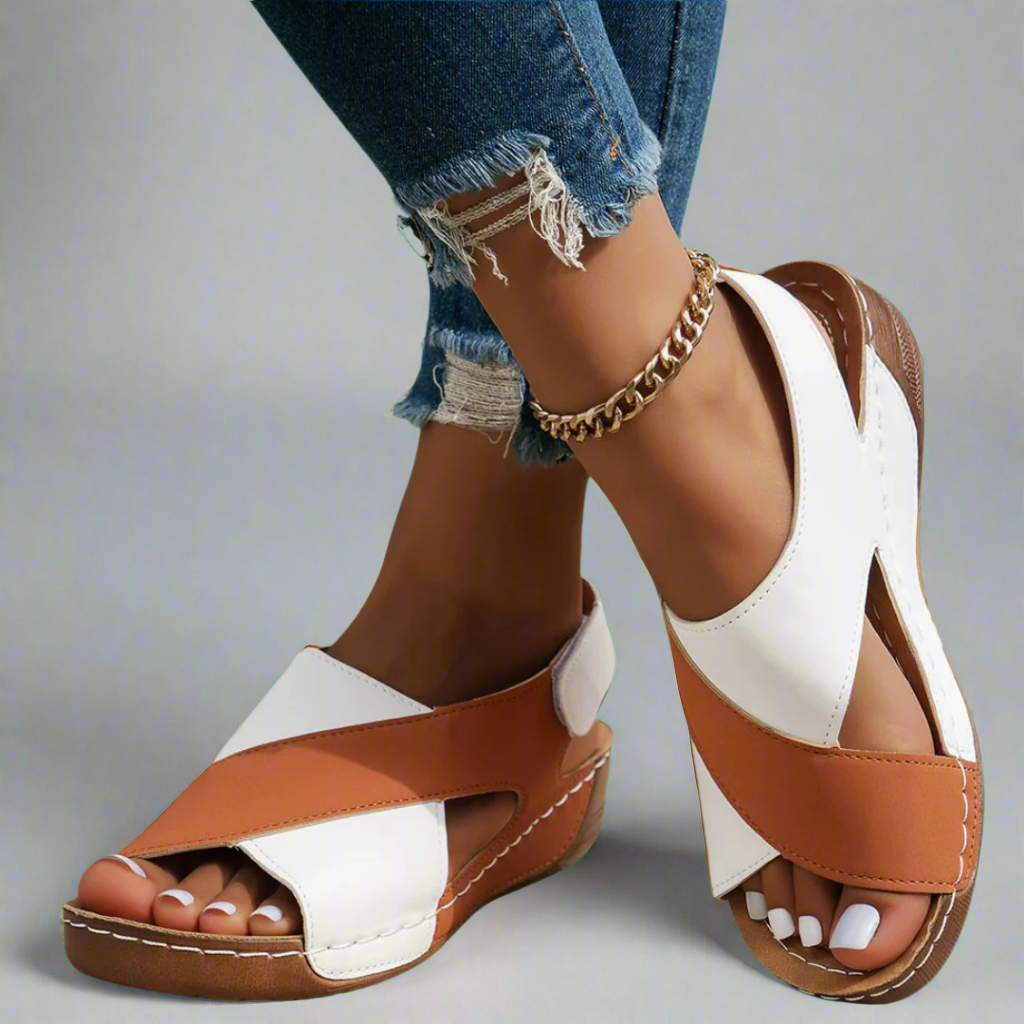 Alwine | Sandali con zeppa fatti a mano in materiale premium