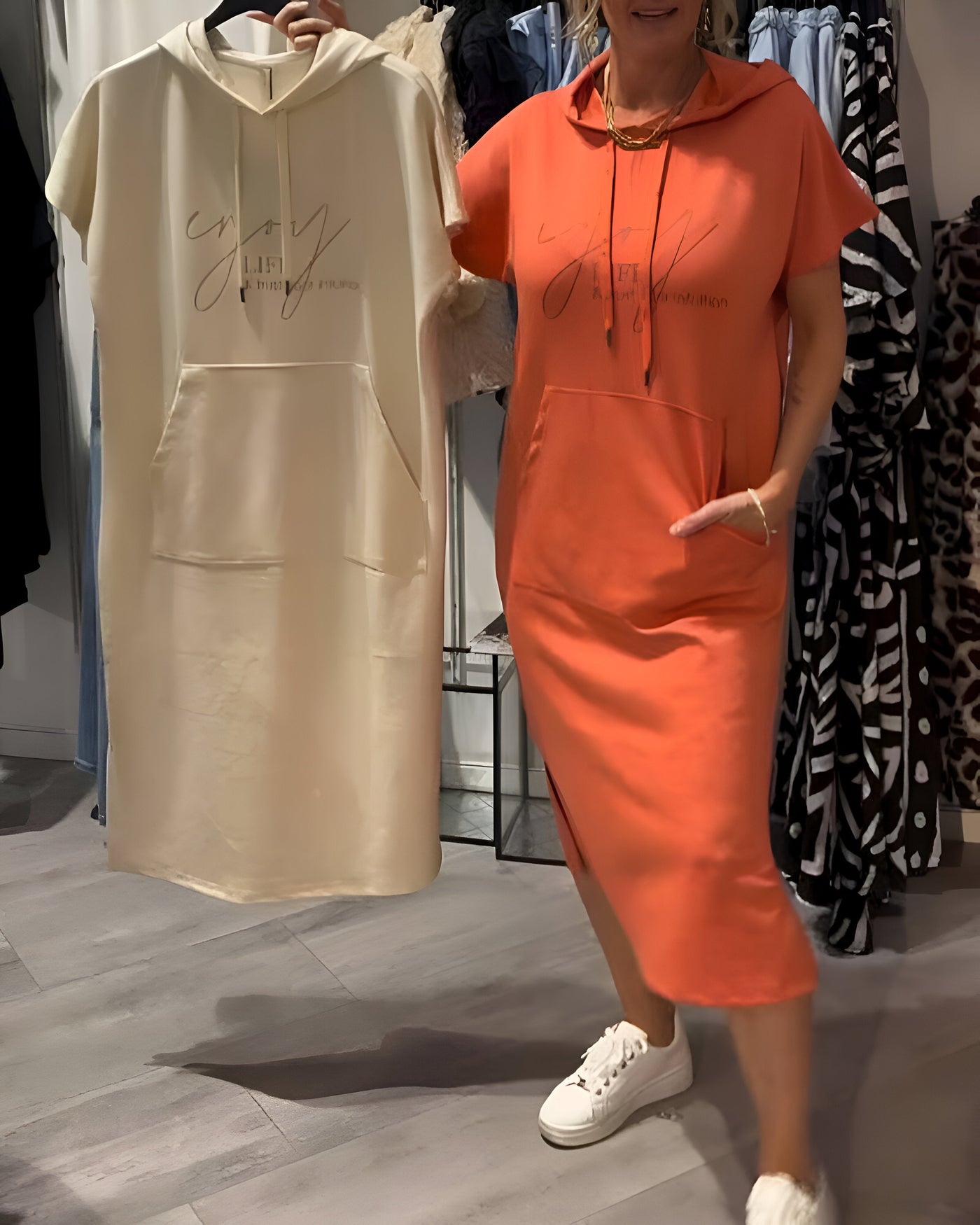 Saskia™ | Vestito con cappuccio