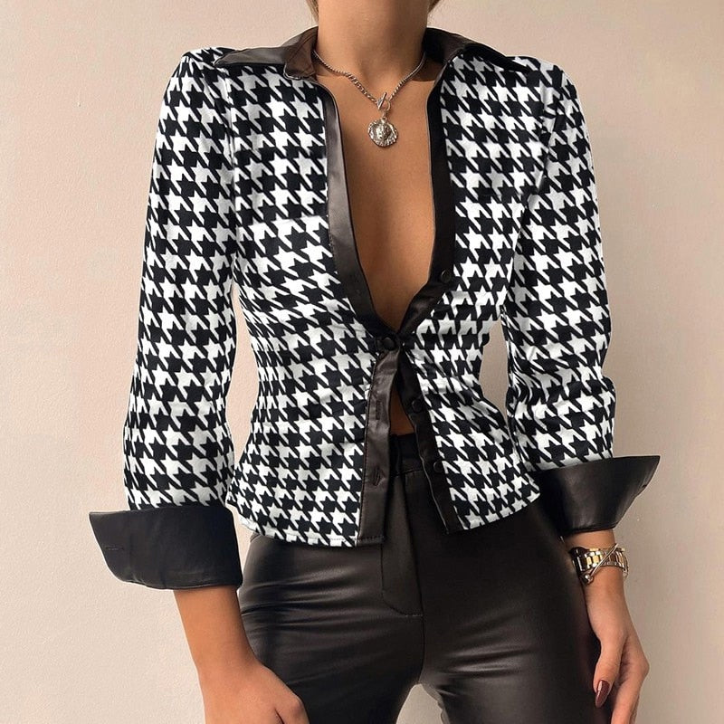 Silvia | Blusa in PU pelle stampata con scollo a V e maniche lunghe patchwork