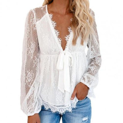 Joisse | Bellissima blusa in pizzo con profondo scollo a V
