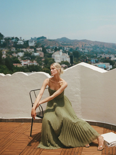 Veronique - Maxi abito elegante a pieghe verde oliva