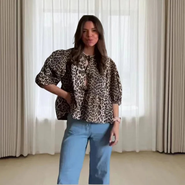 Rosa | Blusa alla moda con stampa leopardata e maniche a sbuffo