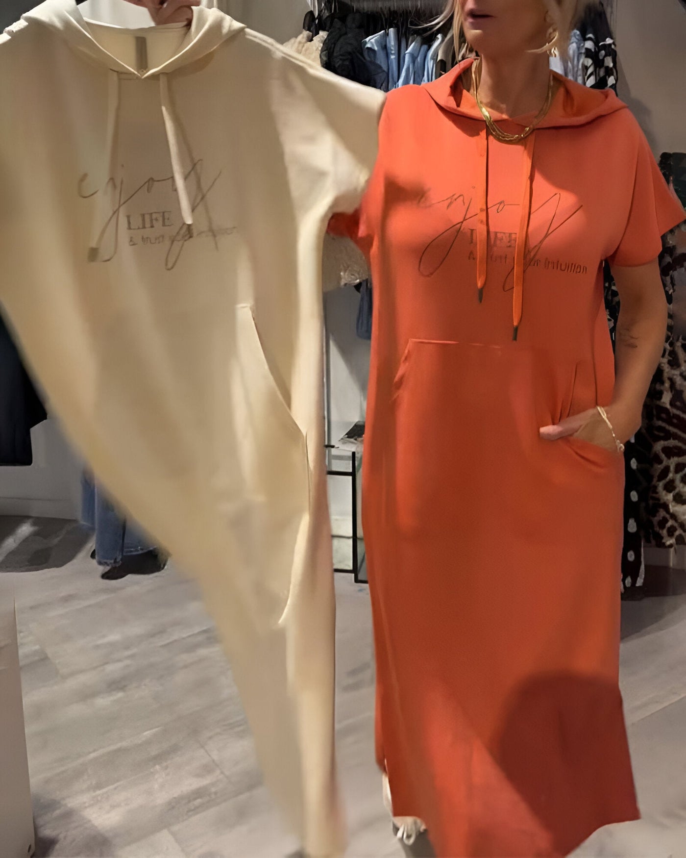 Saskia™ | Vestito con cappuccio